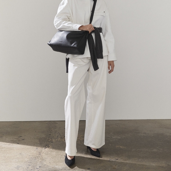 The Horse Lottie Bag in Black Leather - Picture 9 of 16